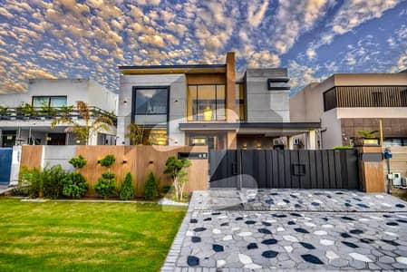 1 KANAL BRAND NEW EYE CATCHING SPANISH BUNGALOW FOR RENT NEAR TO RAYA IN LOW PRICE