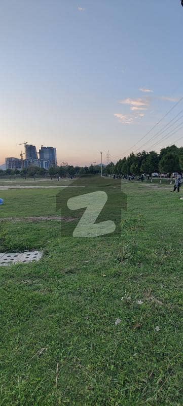 5 Marla Plot Available For Sale In B-17