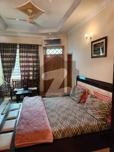 Beautiful Location House For In G-13/2