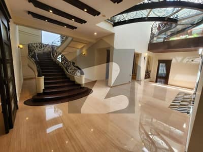 ایف ۔ 7 اسلام آباد میں 9 کمروں کا 2 کنال مکان 29.95 لاکھ میں کرایہ پر دستیاب ہے۔