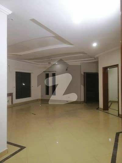 School College Multinational Head office