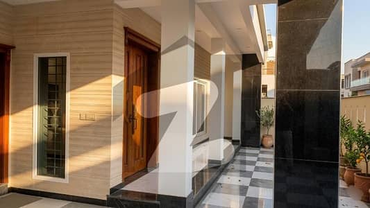 Prime Location 1 Kanal Portion for Rent in Multi Gardens B-17 Islamabad