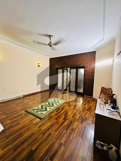 ماڈل ٹاؤن ۔ بلاک سی ماڈل ٹاؤن,لاہور میں 6 کمروں کا 2 کنال مکان 25.0 کروڑ میں برائے فروخت۔