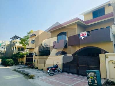 ای ۔ 11 اسلام آباد میں 4 کمروں کا 11 مرلہ مکان 7.5 کروڑ میں برائے فروخت۔