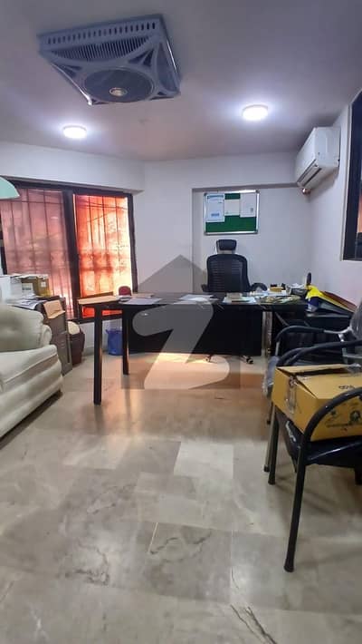 ڈی ایچ اے فیز 6 ڈی ایچ اے ڈیفینس,کراچی میں 3 مرلہ Studio دفتر 55.0 ہزار میں کرایہ پر دستیاب ہے۔