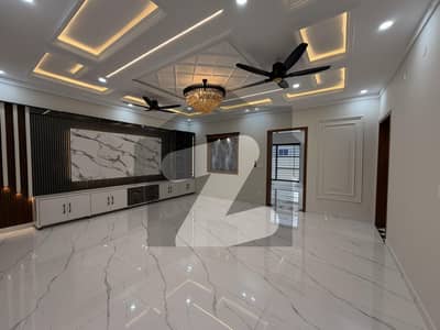 جی ۔ 13 اسلام آباد میں 7 کمروں کا 14 مرلہ مکان 12.5 کروڑ میں برائے فروخت۔