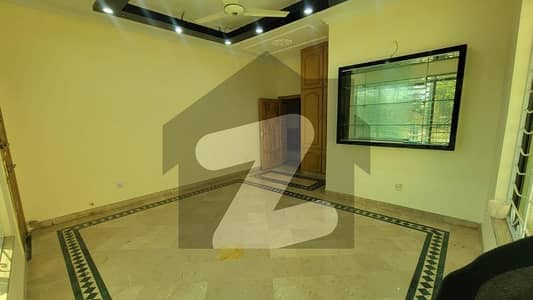 جی ۔ 11 اسلام آباد میں 2 کمروں کا 10 مرلہ زیریں پورشن 1.5 لاکھ میں کرایہ پر دستیاب ہے۔