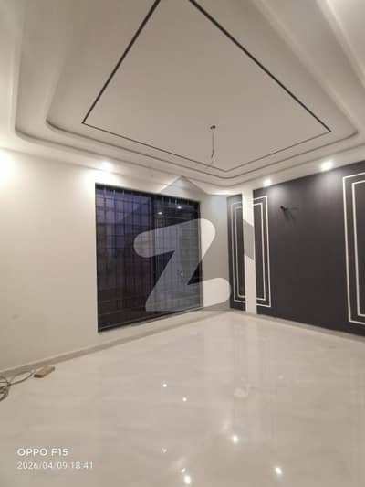 10 MARLA BRAND NEW MODERN HOUSE AVAILABLE FOR SALE IN PRIME LOCATION OF NFC 1