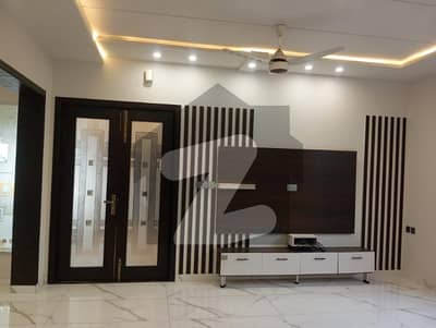 15 MARLA HOUSE AVAIABLE FOR SALE