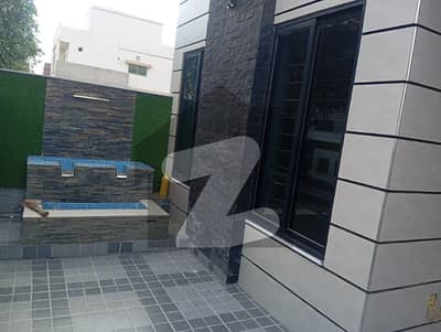 10 MARLA HOUSE AVAILABLE FOR SALE