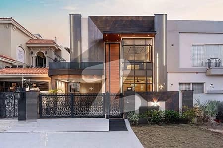 Hot Deal! 10 Marla Modern House for Sale in Bankers Avenue Cooperative Housing Society