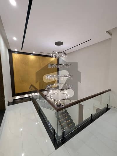 نیسپاک سکیم فیز 3 ڈیفینس روڈ,لاہور میں 6 کمروں کا 1 کنال مکان 6.22 کروڑ میں برائے فروخت۔