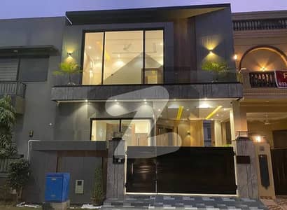 5 Marla Modern House for Sale in Bankers Avenue Cooperative Housing Society 3 Bedrooms | Prime Location