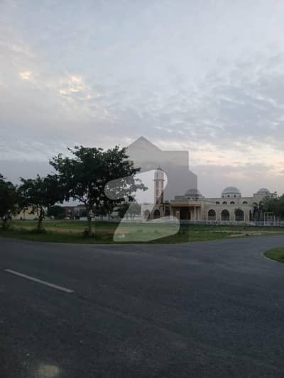 1 Kanal Prime Location Plot In Dha Phase 7 Near To Carrefour, Park And School