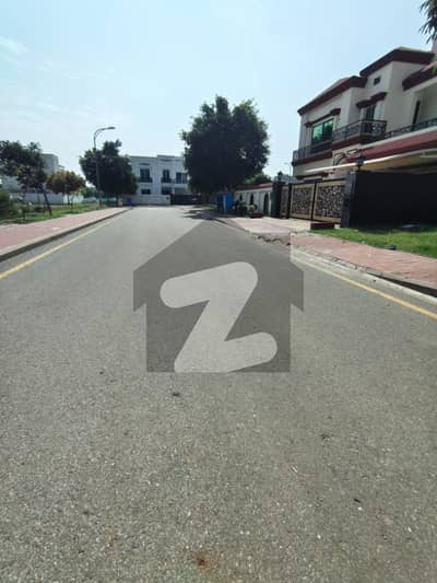 بحریہ آرچرڈ فیز 4 ۔ بلاک جی 1 بحریہ آرچرڈ فیز 4,بحریہ آرچرڈ,لاہور میں 1 کنال رہائشی پلاٹ 2.0 کروڑ میں برائے فروخت۔