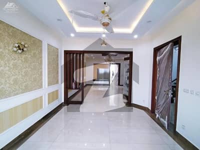 ڈی ایچ اے فیز 4 ۔ بلاک کے کے ڈی ایچ اے فیز 4,ڈیفنس (ڈی ایچ اے),لاہور میں 9 مرلہ Studio مکان 2.0 لاکھ میں کرایہ پر دستیاب ہے۔