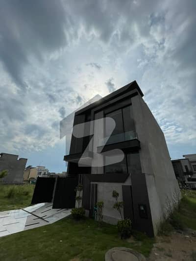 ڈی ایچ اے 9 ٹاؤن ڈیفنس (ڈی ایچ اے),لاہور میں 5 کمروں کا 5 مرلہ مکان 1.15 لاکھ میں کرایہ پر دستیاب ہے۔