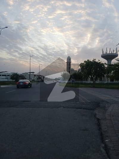 ڈی ایچ اے فیز 7 ڈیفنس (ڈی ایچ اے),لاہور میں 1 کنال رہائشی پلاٹ 4.3 کروڑ میں برائے فروخت۔ ڈی ایچ اے فیز 7 ڈیفنس (ڈی ایچ اے),لاہور میں 1 کنال رہائشی پلاٹ 4.3 کروڑ میں برائے فروخت۔