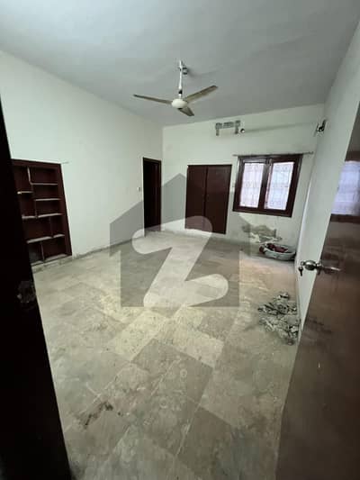 500 YARDS INDEPENDENT BUNGLOW FOR RENT DHA PHASE 1!