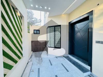 Corner+Facing Park 4.6 Marla House Available for Sale