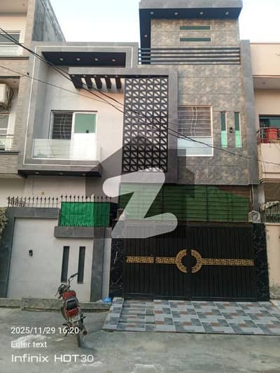 داؤد ریذیڈنسی - ابوبکر بلاک داؤد ریذیڈنسی ہاؤسنگ سکیم,ڈیفینس روڈ,لاہور میں 5 کمروں کا 5 مرلہ مکان 2.3 کروڑ میں برائے فروخت۔