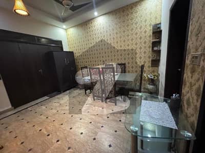 گلبرگ لاہور میں 3 کمروں کا 5 مرلہ مکان 1.8 کروڑ میں برائے فروخت۔