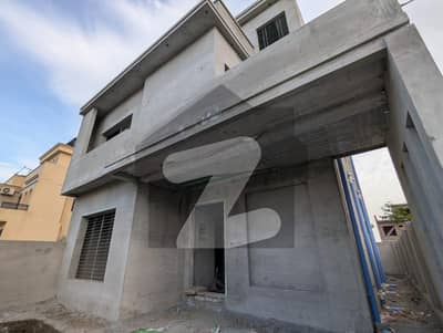 پام سٹی ہاؤسنگ سکیم گوجرانوالہ میں 5 کمروں کا 10 مرلہ مکان 2.6 کروڑ میں برائے فروخت۔