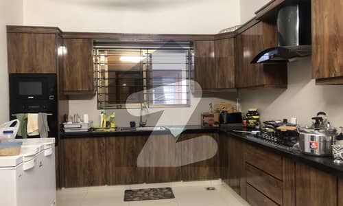 لطیفی کوآپریٹو ہاؤسنگ سوسائٹی گلستانِ جوہر,کراچی میں 9 کمروں کا 16 مرلہ مکان 12.75 کروڑ میں برائے فروخت۔