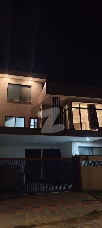 Brand New 10 Marla 1st Floor Portion For Rent