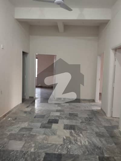 آئی ۔ 16 اسلام آباد میں 3 کمروں کا 7 مرلہ فلیٹ 1.07 کروڑ میں برائے فروخت۔