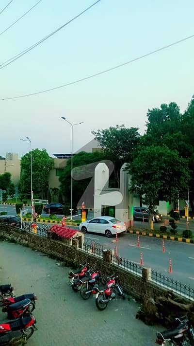 4 BED HOUSE AVAILABLE FOR SALE IN ASKARI 11 LAHORE CANTT