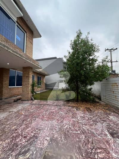 4 Bed Semi Double Story House For Rent On 1 Kanal