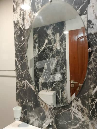 عسکری 10 عسکری,لاہور میں 3 کمروں کا 11 مرلہ فلیٹ 4.4 کروڑ میں برائے فروخت۔