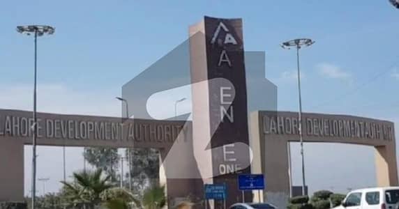 ایل ڈی اے ایوینیو ۔ بلاک کے ایل ڈی اے ایوینیو,لاہور میں 1 کنال رہائشی پلاٹ 1.6 کروڑ میں برائے فروخت۔