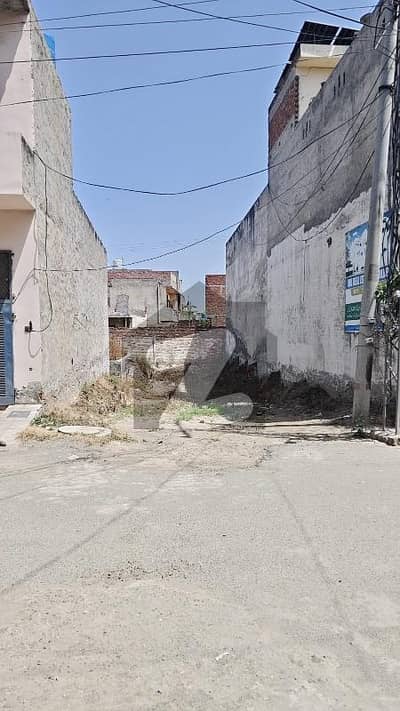 4.5 Marla Plot For Sale On Urgent Basis.