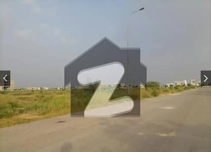 ڈی ایچ اے فیز 7 - بلاک کیو فیز 7,ڈیفنس (ڈی ایچ اے),لاہور میں 10 مرلہ رہائشی پلاٹ 1.5 کروڑ میں برائے فروخت۔