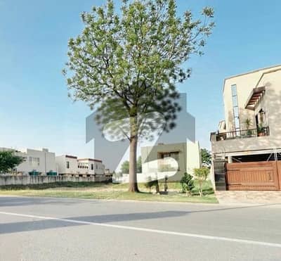 1 Kanal Top Location Plot No-65 Block C Phase 6 DHA Lahore For Urgent Sale