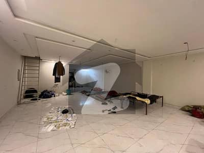 لیک سٹی رائیونڈ روڈ,لاہور میں 10 مرلہ Studio دکان 3.5 لاکھ میں کرایہ پر دستیاب ہے۔