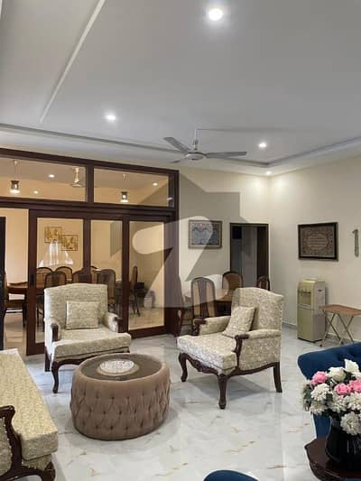 ایف ۔ 10 اسلام آباد میں 3 کمروں کا 1 کنال بالائی پورشن 2.1 لاکھ میں کرایہ پر دستیاب ہے۔