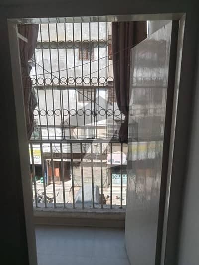 فیڈرل بی ایریا ۔ بلاک 16 فیڈرل بی ایریا,کراچی میں 2 کمروں کا 4 مرلہ فلیٹ 98.0 لاکھ میں برائے فروخت۔