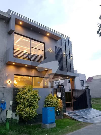 9-TOWN 5-MARLA BRAND NEW HOUSE IS AVAILABLE FOR SALE IN THE BEST BLOCK OF DHA LAHORE.