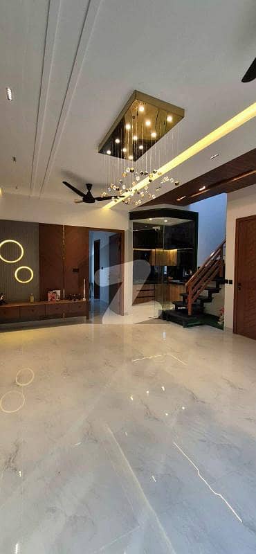 ڈی ایچ اے 9 ٹاؤن ڈیفنس (ڈی ایچ اے),لاہور میں 3 کمروں کا 5 مرلہ مکان 2.95 کروڑ میں برائے فروخت۔