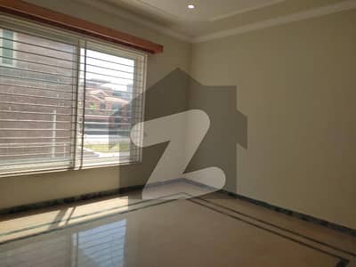 1 Kanal House For Rent