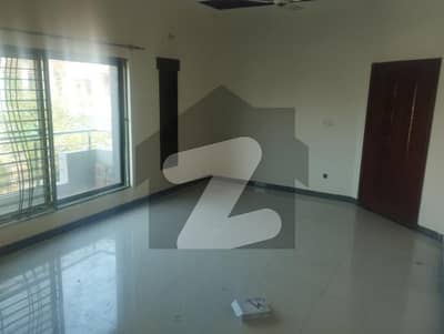 Reserve A Centrally Located Upper Portion Of 1 Kanal In Punjab Coop Housing Society