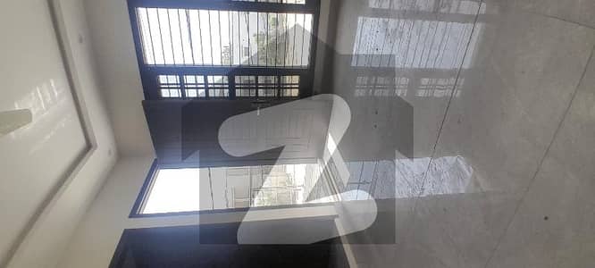 ڈی ایچ اے فیز 7 ڈی ایچ اے ڈیفینس,کراچی میں 4 کمروں کا 4 مرلہ مکان 6.5 کروڑ میں برائے فروخت۔