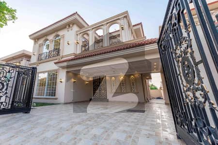 ڈی ایچ اے فیز 5 ڈیفنس (ڈی ایچ اے),لاہور میں 4 کمروں کا 10 مرلہ مکان 5.25 کروڑ میں برائے فروخت۔