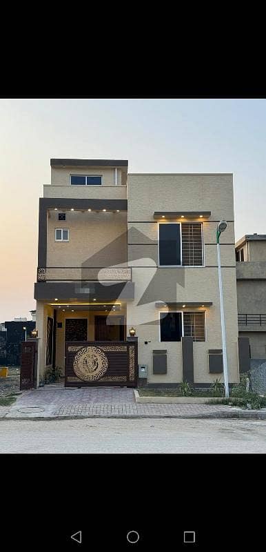 بحریہ ٹاؤن فیز 8 ۔ بلاک ایم بحریہ ٹاؤن فیز 8,بحریہ ٹاؤن راولپنڈی,راولپنڈی میں 4 کمروں کا 5 مرلہ مکان 2.25 کروڑ میں برائے فروخت۔ بحریہ ٹاؤن فیز 8 ۔ بلاک ایم بحریہ ٹاؤن فیز 8,بحریہ ٹاؤن راولپنڈی,راولپنڈی میں 4 کمروں کا 5 مرلہ مکان 2.25 کروڑ میں برائے فروخت۔