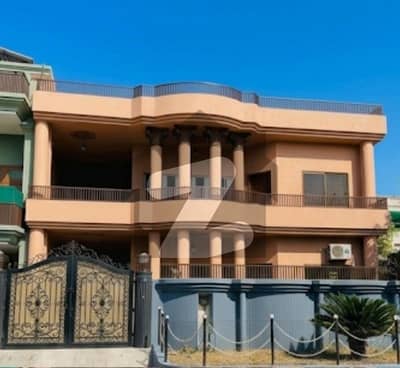 G-9 40x80 House | 6 Beds | Double Portion | Ideal for Two Families