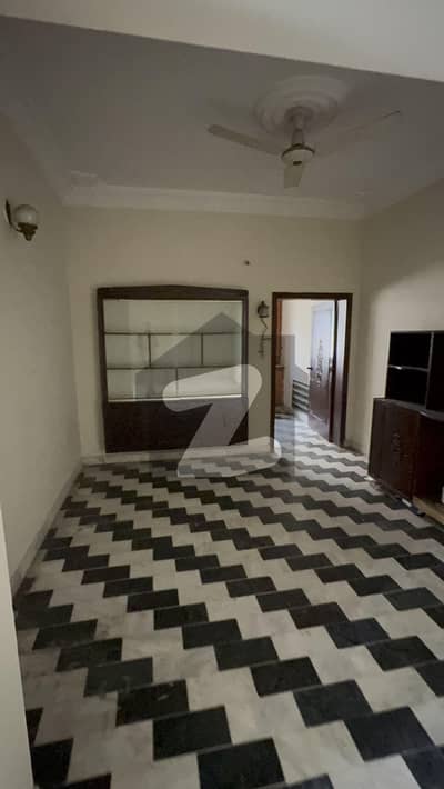 1 Kanal Upper Portion With 2 Huge Bed Rooms Near Main Canal Road