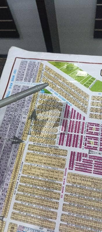 ڈی ایچ اے فیز 8 ڈی ایچ اے ڈیفینس,کراچی میں 1 کنال رہائشی پلاٹ 12.0 کروڑ میں برائے فروخت۔